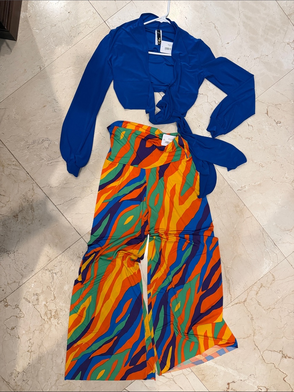 Boutique Vibrant Multicolor Wide-Leg Pant set. Long sleeve top- Abstract Print